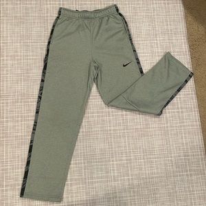 LIKE NEW•Youth XL•Nike Dri-Fit Athletic Pants